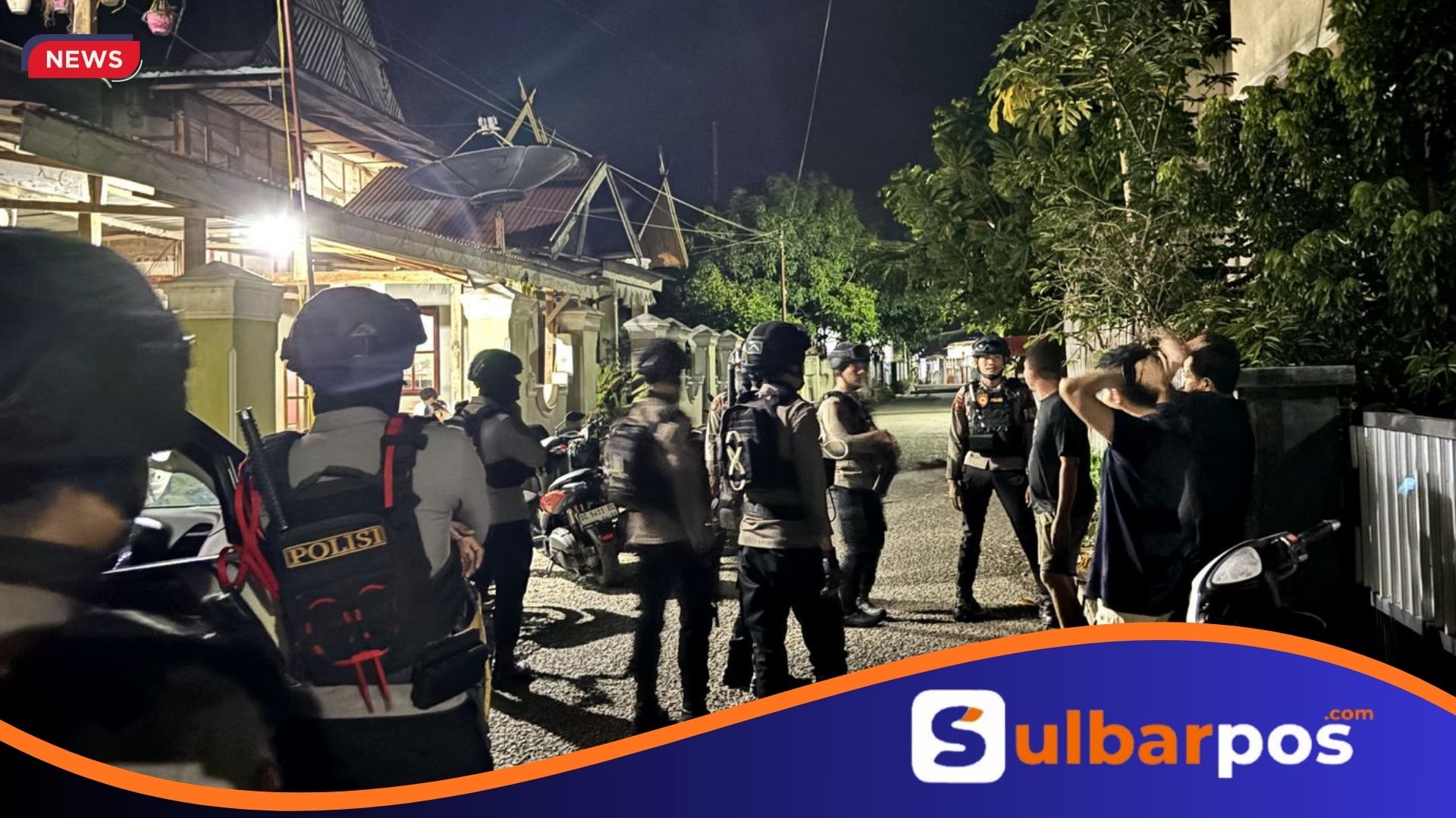 personel Sat Samapta turut menyampaikan imbauan kamtibmas kepada masyarakat, khususnya para orang tua dan kalangan pemuda, agar tidak mudah terprovokasi